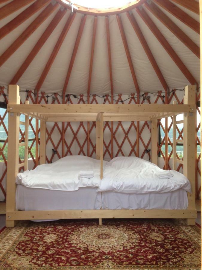 Hotel The Yurts At Margo'S Garden, Kiroro Akaigawa Esterno foto
