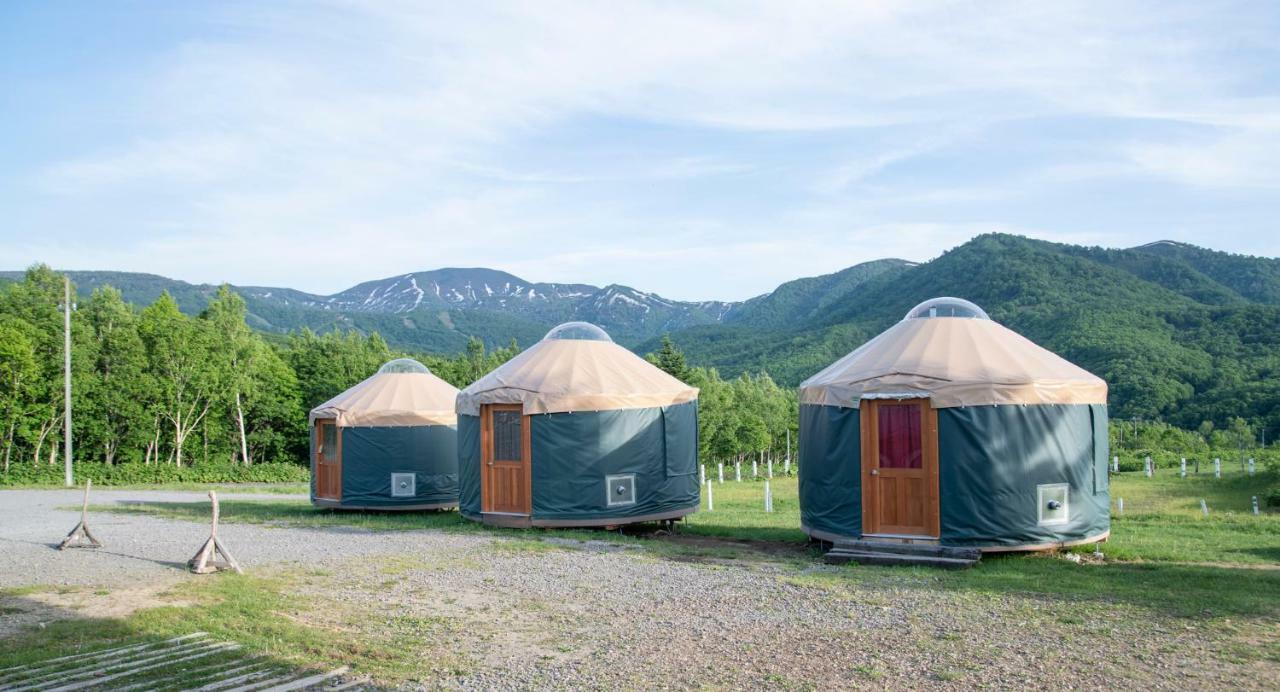 Hotel The Yurts At Margo'S Garden, Kiroro Akaigawa Esterno foto